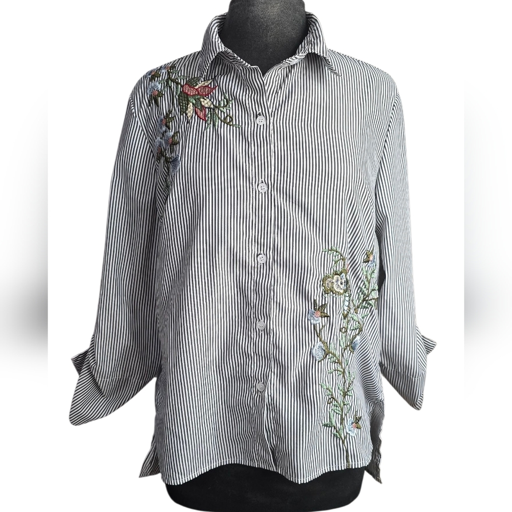 Roommates Black and White Striped Embroidered Shirt